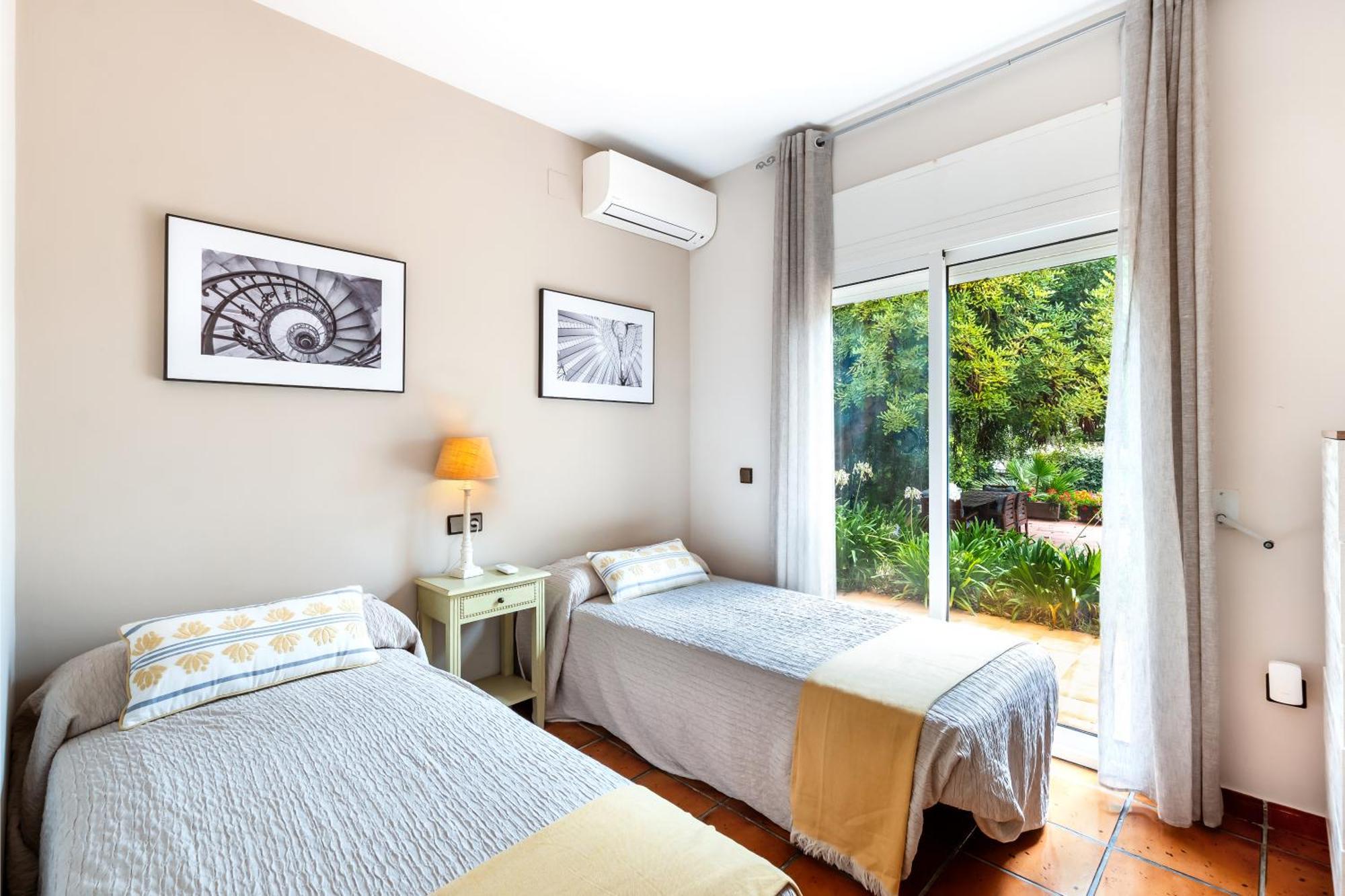Villa Golfy 8 Golf Bonmont Terres Noves Exterior foto